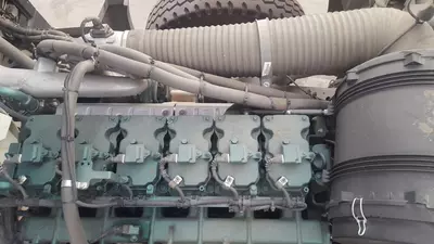 Цена по запросу Тягач Howo A7 6x4 CNG газовый на метане