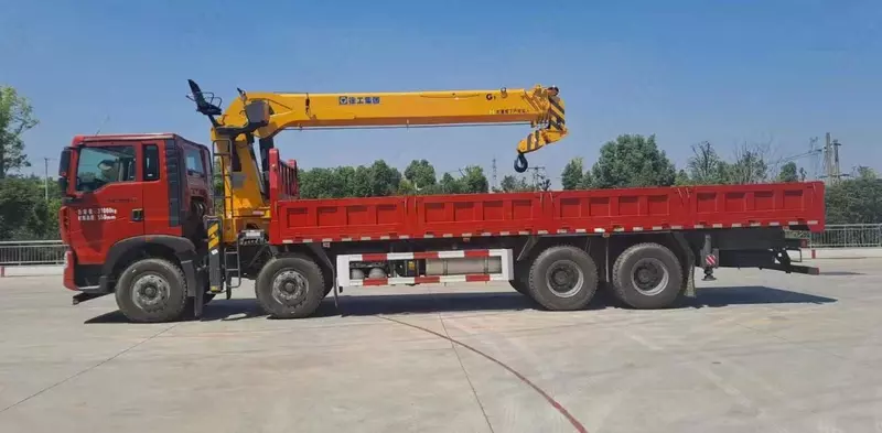 Бортовой кран-манипулятор Howo-TX 8x4 20 т