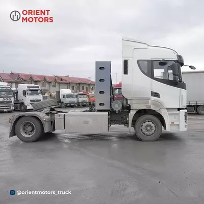 Тягач CAMC H9 4x2 CNG 430 л.с. газовый на метане