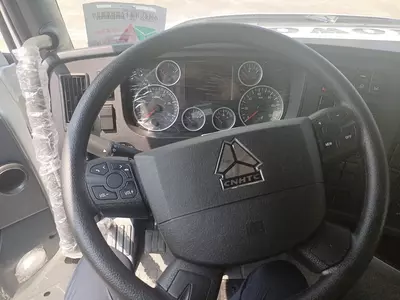 Тягач Howo T7H 4x2 дизельный, ретардер, подушка