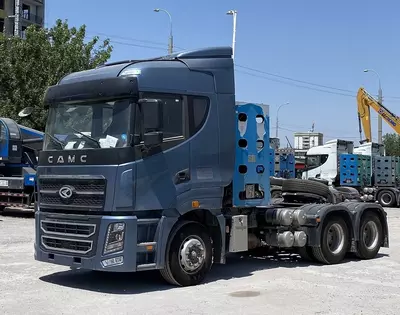Тягач CAMC H9 6x4 CNG газовый на метане