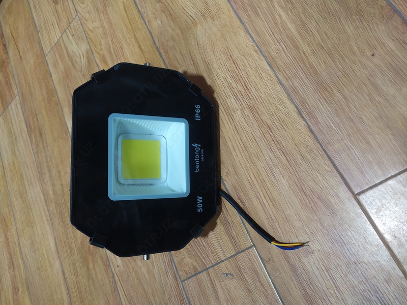 Уличный светодиодный LED прожектор 50W (IP65)