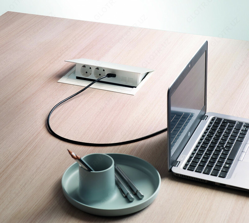 Настольные и выстраиваемые розетки  Simon 400