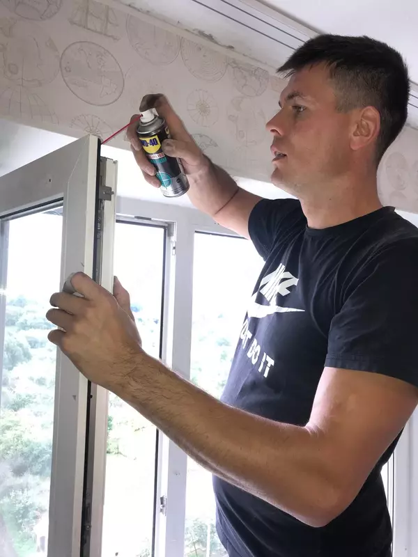 Ремонт пластиковых окон и дверей Akfa и установка