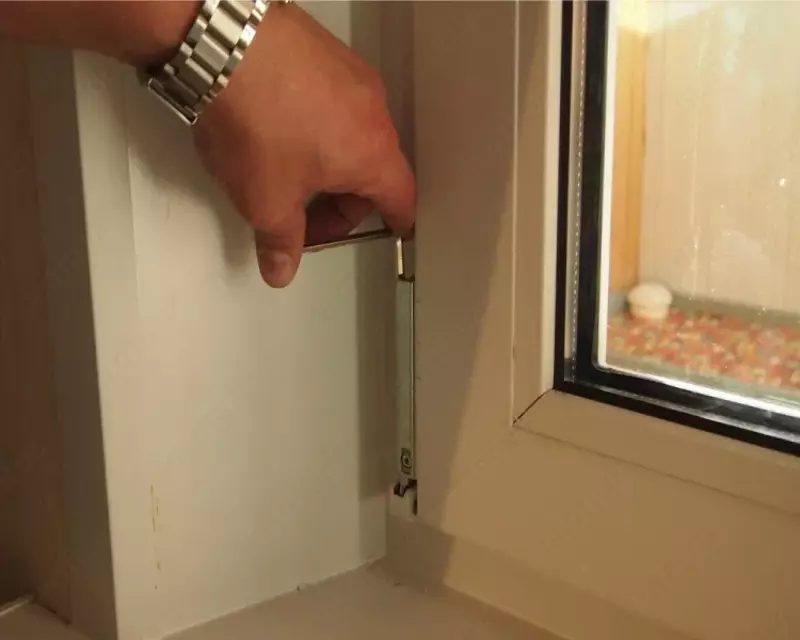 Plastik deraza va eshiklarni o‘rnatish va ta’mirlash Akfa Montaj Chakana savdo