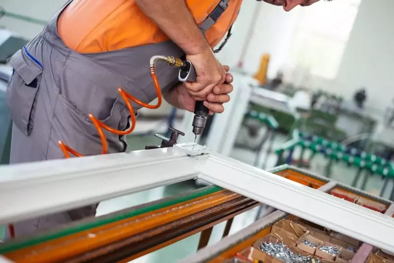 Akfa plastik deraza va eshiklarini o‘rnatish va ta’mirlash