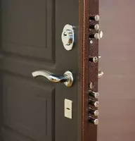 Kirish Metall eshiklari Temir Po‘lat -Mustahkam! ALLIANCE TRADE