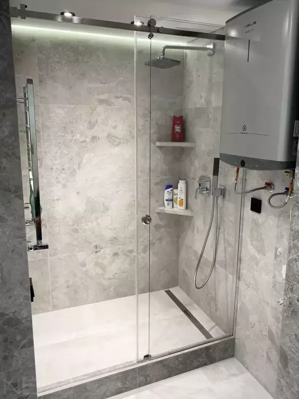 Стеклянные перегородки для Душевых кабин- есть выбор.