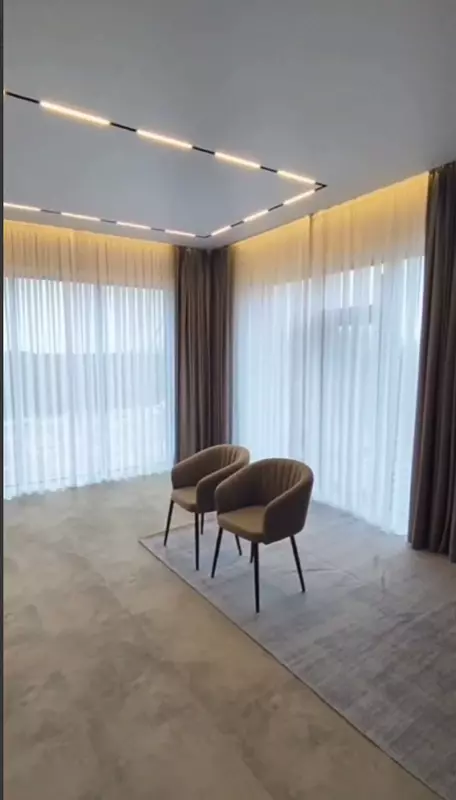 Раздвижной электрокарниз Onviz для штор (модель №1)