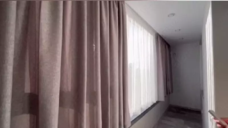 Раздвижной электрокарниз Onviz для штор (модель №2) - по запросу