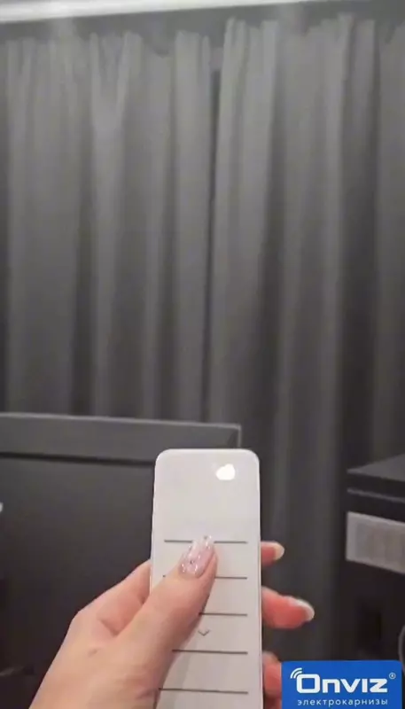 Угловой раздвижной электрокарниз Onviz для штор (модель №34)