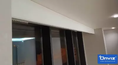 Harakatlanuvchi tokchali Onviz lift tizimi (model № 8)