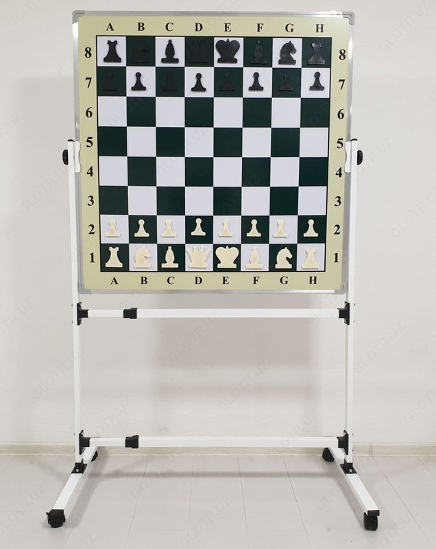 Доска шахматная на стойке 100х100.