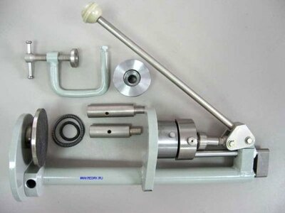 Приспособление для обжима колпачков ПОК-1 