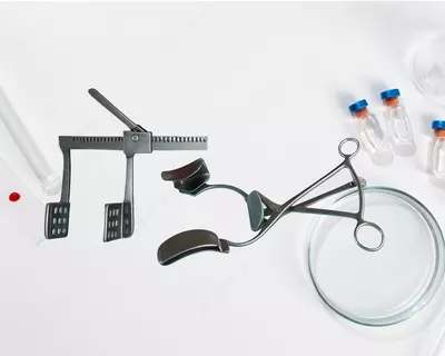 Ранорасшиpитель хирургический