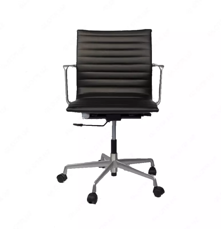 Хodimlar kreslosi DELGADO eksklyuziv LB qora - 2 147 000 so'm