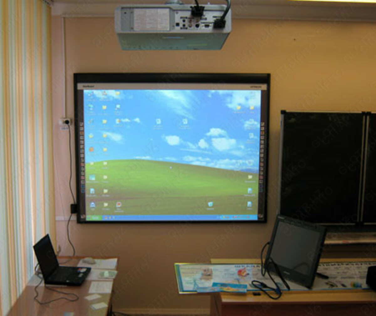 Телевизор в школе