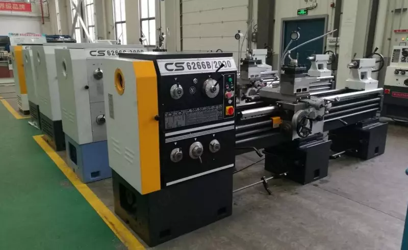  C/660 seriyali universal tokarlik dastgohi - 
