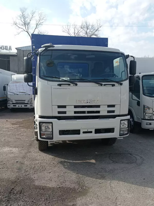 Грузовой автомобиль бортовой кузов ISUZU FVR34Q