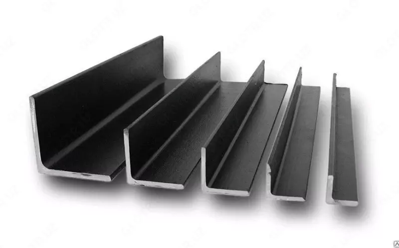 Угольник 40х40