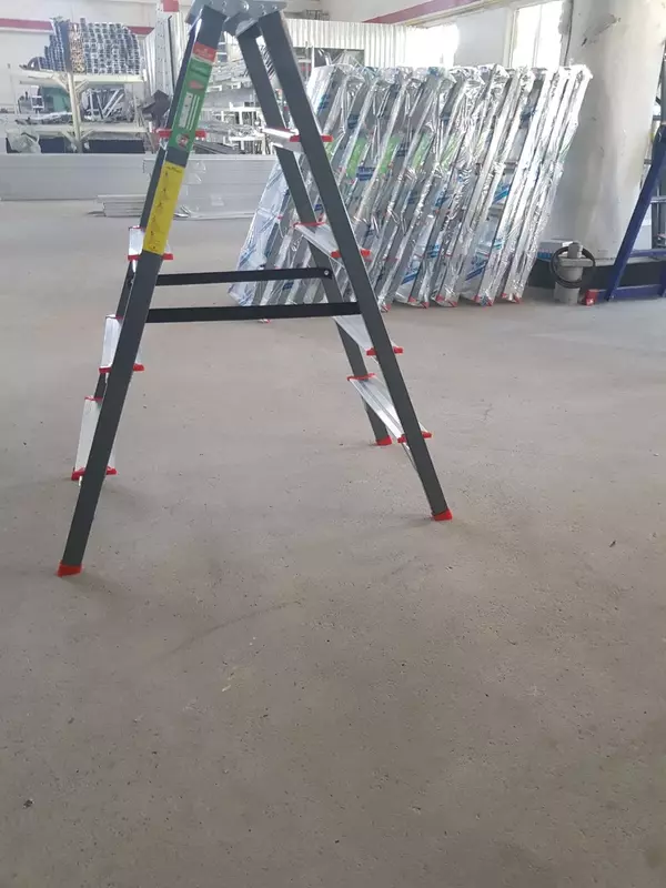 Лестница стремянка Combo 2205 (А=1