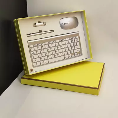 Премиум Бизнес Представитель - подарочный набор - 284 000 сум / шт.