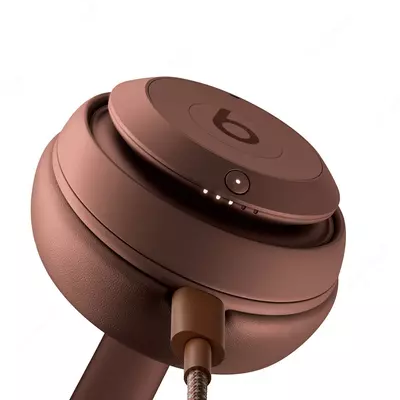 Наушники Beats Studio Pro Kim Special Edition. Наушники Beats Studio Pro Kim Special Edition.