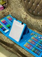 208 ta rasm chizish va ijod qilish uchun to'plam Markerlar