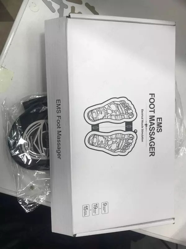 Портативный импульсный массажер для ног EMS