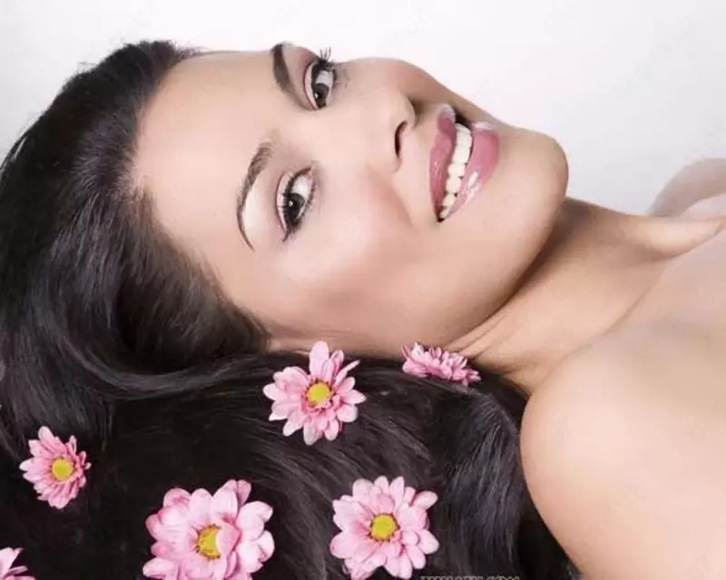 Sochni tiklash uchun shampun Minoxidil 10%