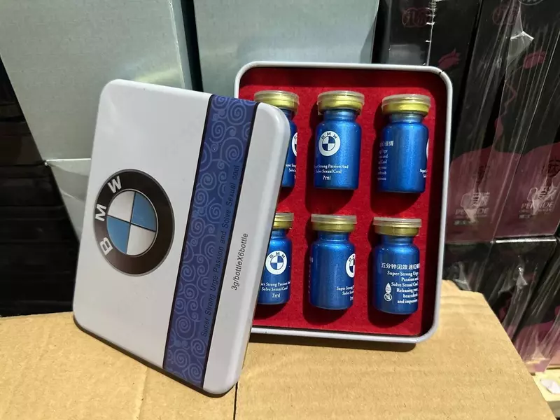 Ayollar uchun hayajonli tomchilar BMW Jinsiy aloqa