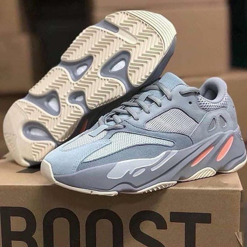   Кроссовки Adidas Yeezy Boost 700