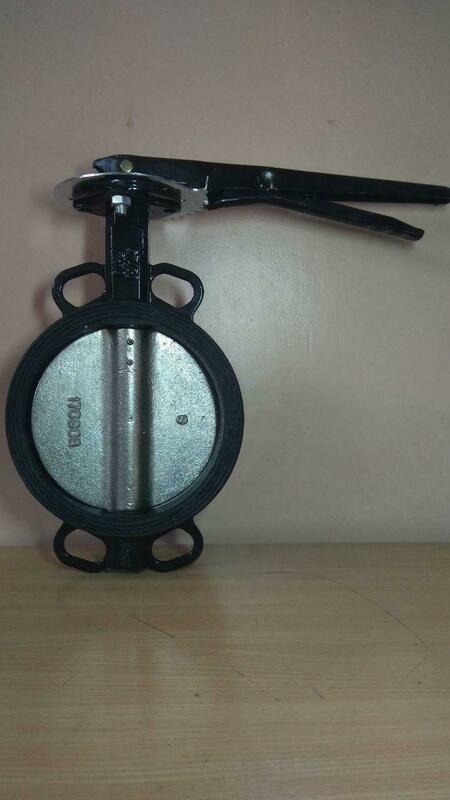 {0} so'mdan Kelebek klapan DN 200 PN 16 quyma temir va quyma temir disk bilan EPDM muhrlash qo'llanmasi