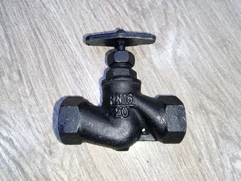   Вентиль запорный чугунный 15ч8п DN20 PN16