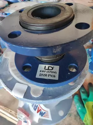 512 500 сум / шт. Компенсатор резиновый (вибровставка) Ду 100 PN 10 со стальными фланцами