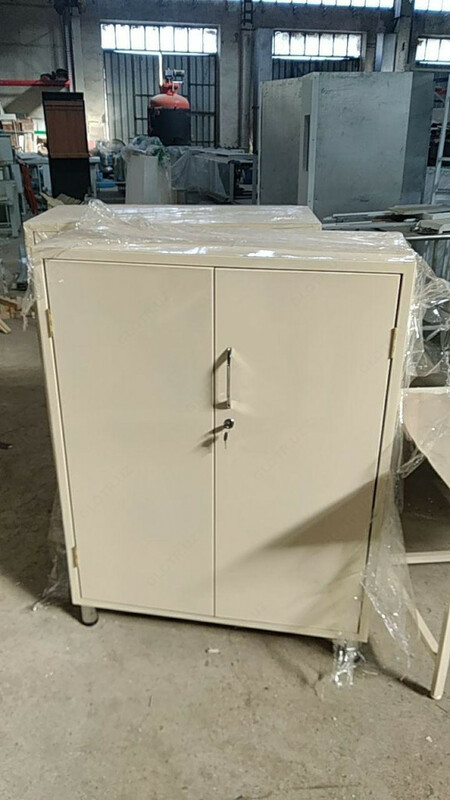 Шкаф металлический двухсекционный