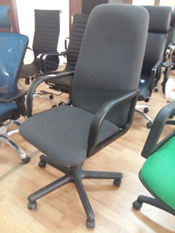 Офисное кресло Diplomat - от {0} сум