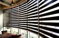 Горизонтальные жалюзи для гостиной