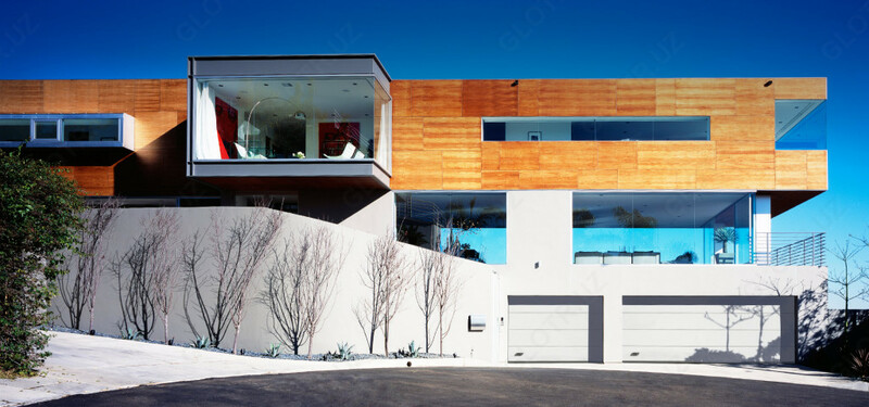 Секционные ворота для жилых комплексов