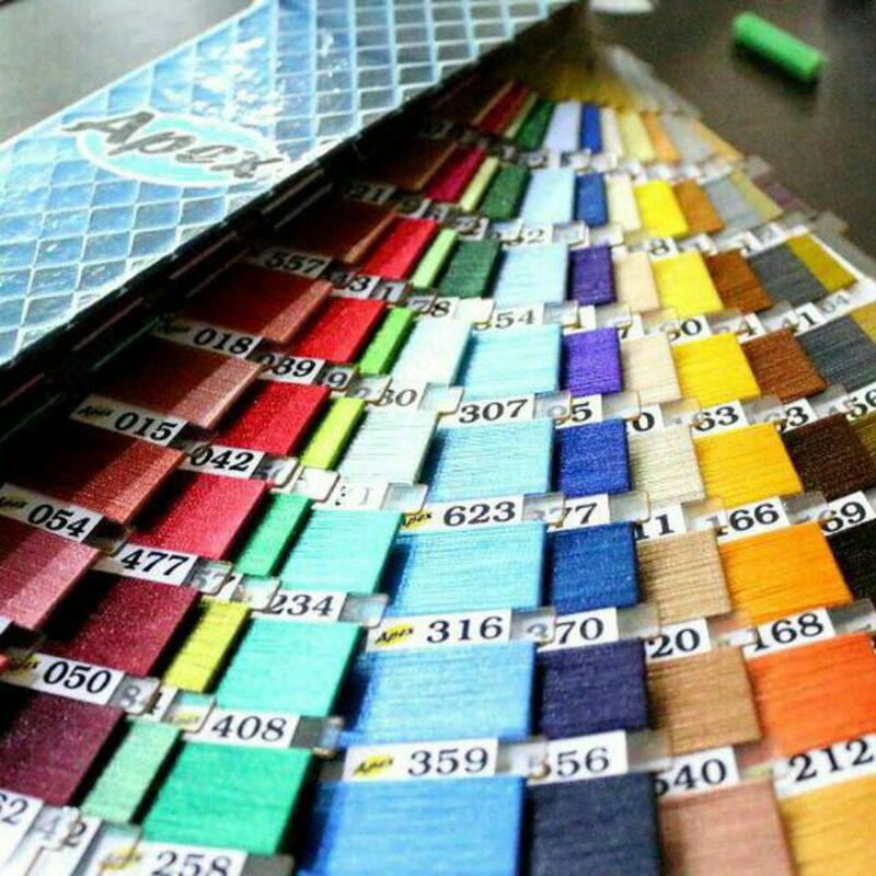 Вышивальные полиэстеровые нитки Apex 120den