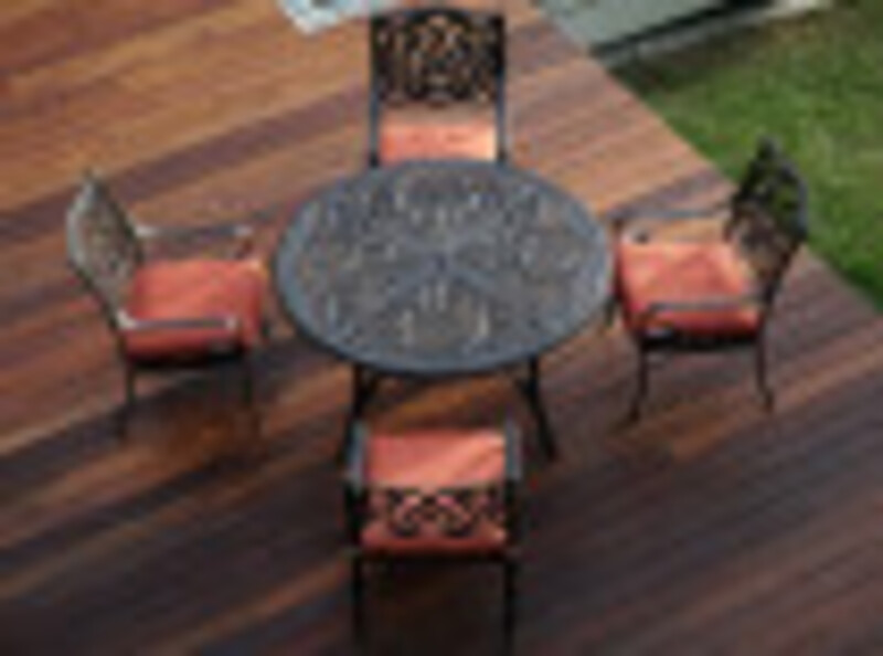 Литая мебель