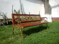 Cкамья с металлической основой и деревянными сидениями №7