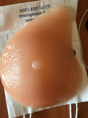 Протез груди