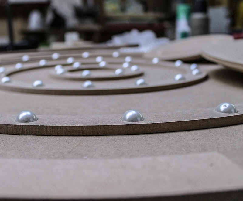 Frezeleme kesish xizmatlari (jadval 3*2m) Chakana savdo