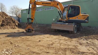 Экскаватор