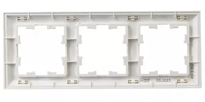 Рамка BRITE 3-местная РУ-3-БрБ белый IEK