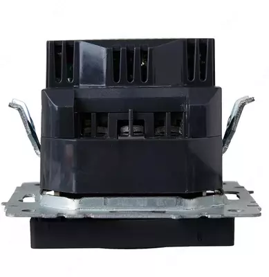 Розетка BRITE с з/к/ш 16А с USB A+C 18Вт РЮш11-1-БрС сталь IEK