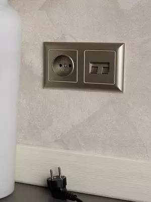 Рамка BRITE 2-местная РУ-2- БрШ шампань IEK