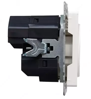 Розетка BRITE с з/к/ш 16А с USB A+C 18Вт РЮш11-1-БрЖ жемчуг IEK