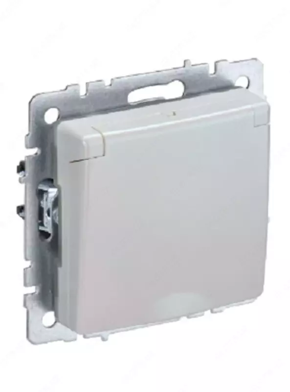 Розетка BRITE с з/к/ш с крышкой 16А IP44 РСбш10-3-44-БрЖ жемчуг IEK